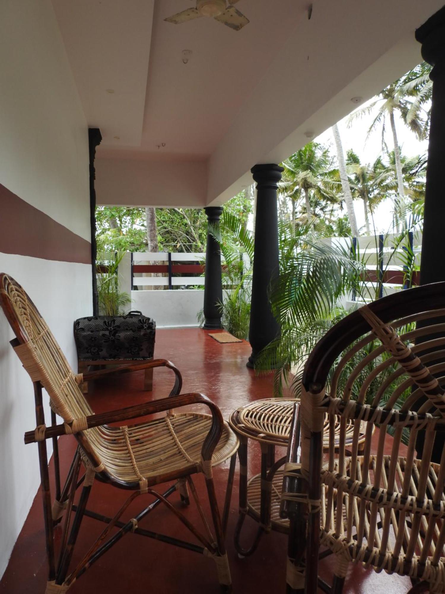 Shoreline Marari Beach Villa At Golden Beach Mararikulam Alappuzha Exterior photo