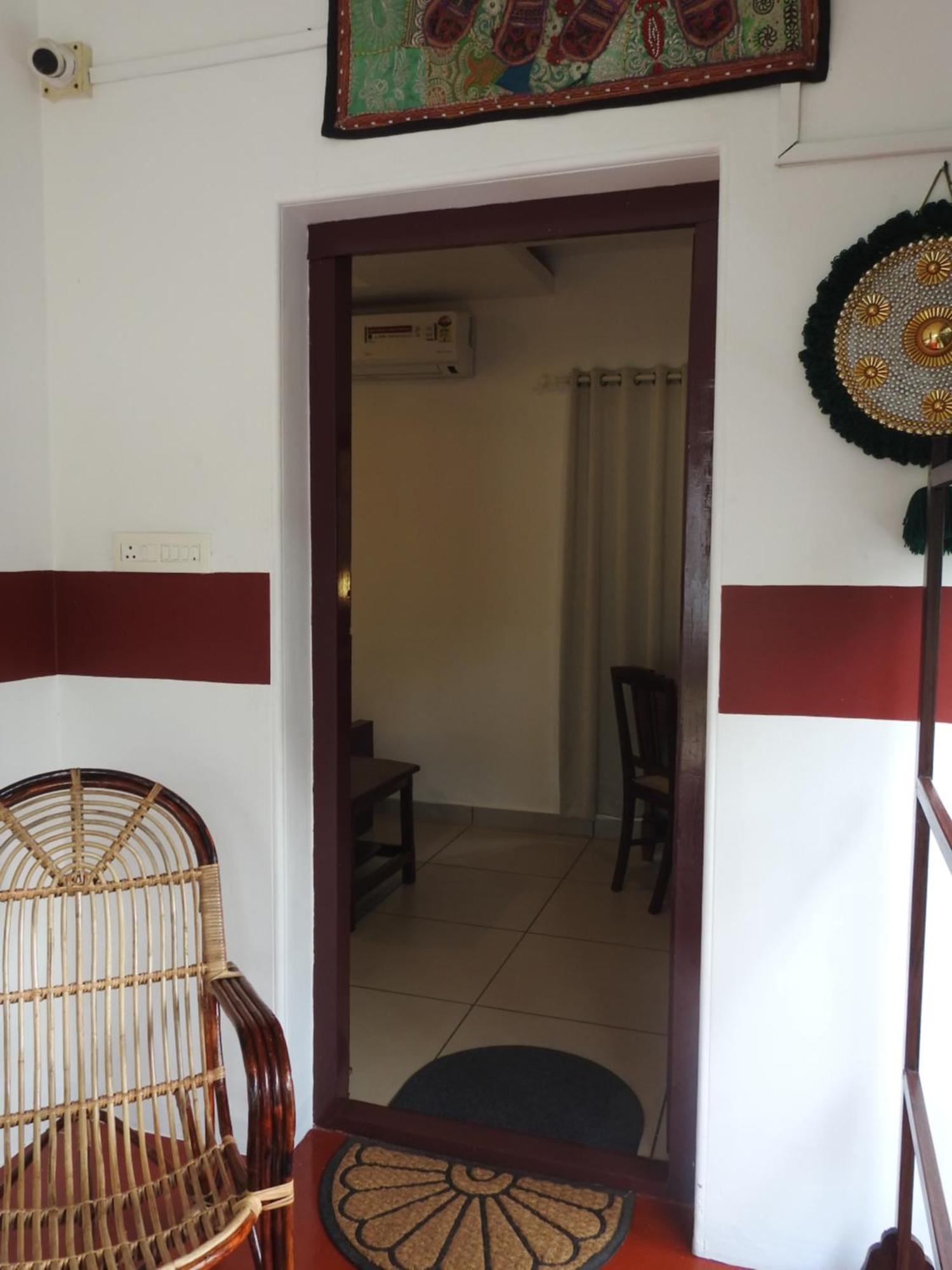 Shoreline Marari Beach Villa At Golden Beach Mararikulam Alappuzha Exterior photo