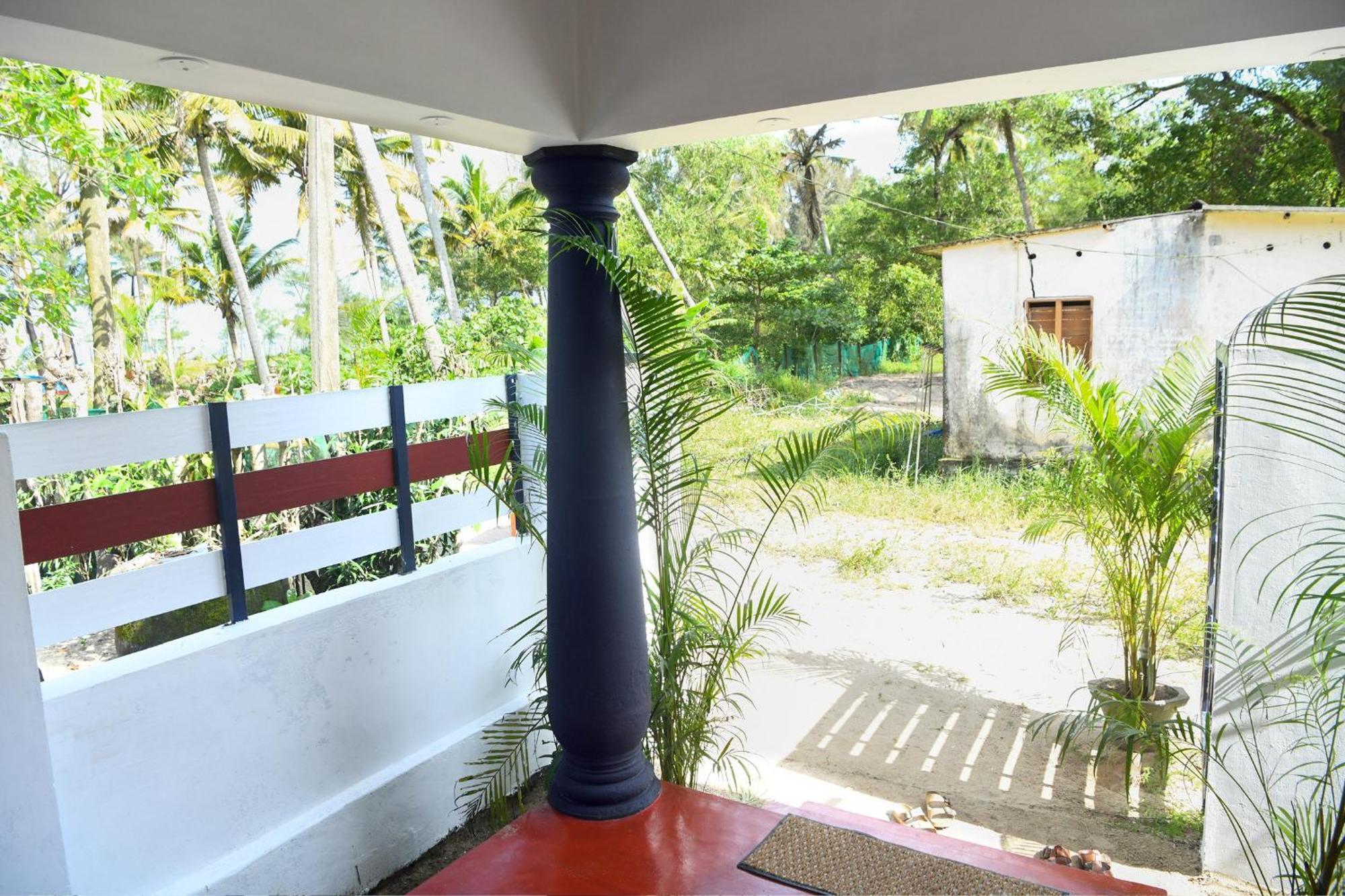 Shoreline Marari Beach Villa At Golden Beach Mararikulam Alappuzha Exterior photo