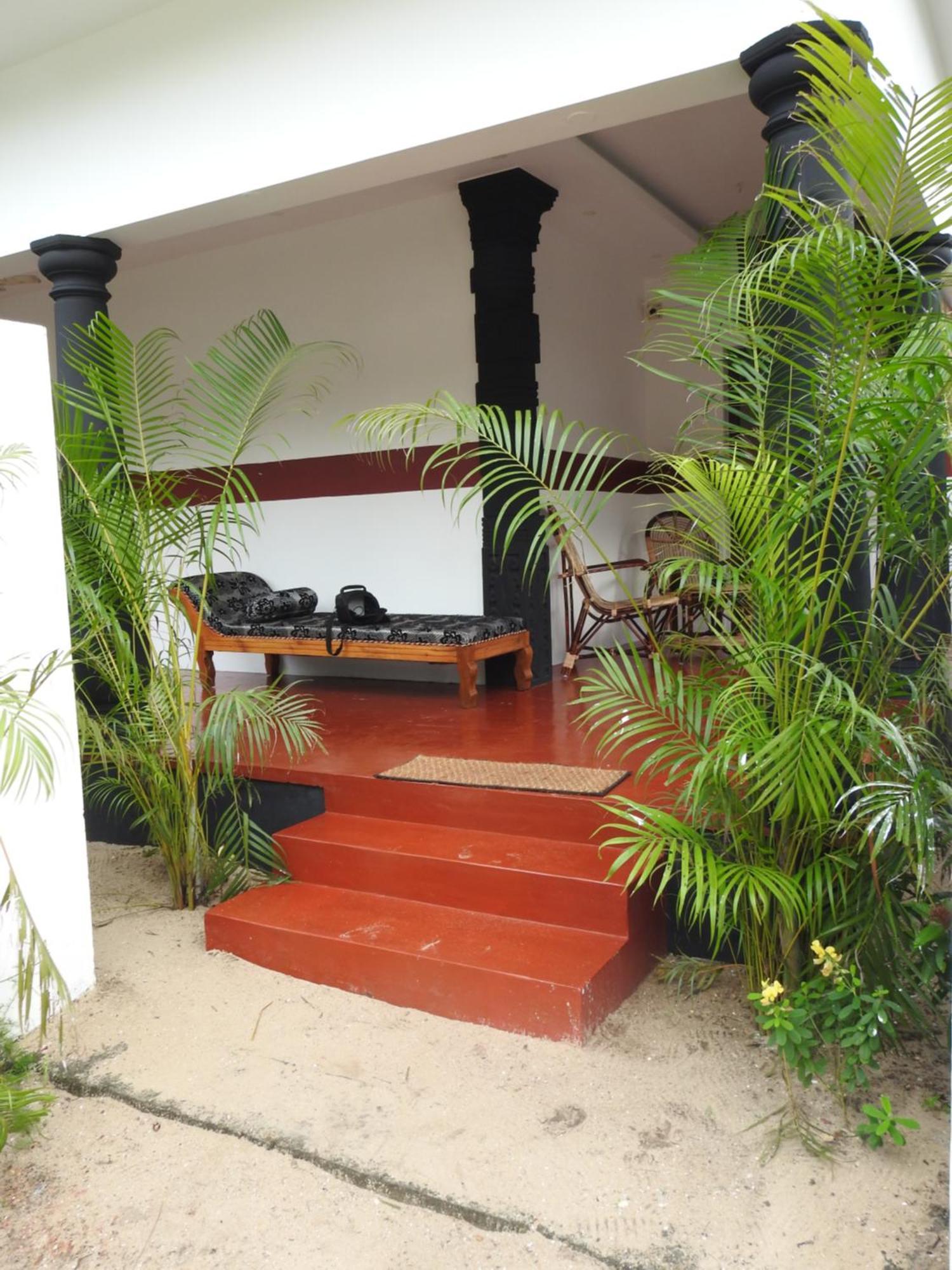 Shoreline Marari Beach Villa At Golden Beach Mararikulam Alappuzha Exterior photo